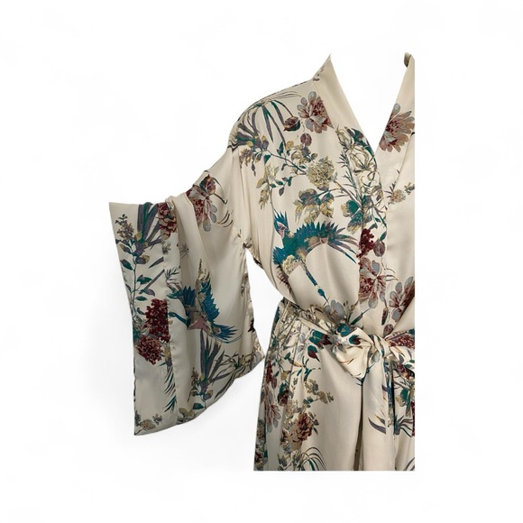 Dress Forum Multicolor Floral Kimono - Picture 4 of 8